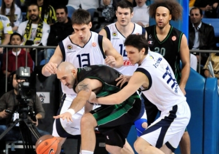 http://cdn.sporx.com/img/1/2010-2/fenerbahce-ulker-siena-344.jpg