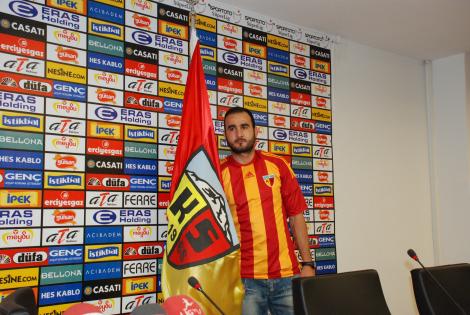[Resim: gokhan_unal_kayseride_44472_400.jpg]