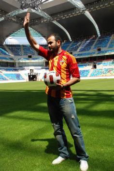 [Resim: gokhan_unal_kayseride_775d2_400.jpg]