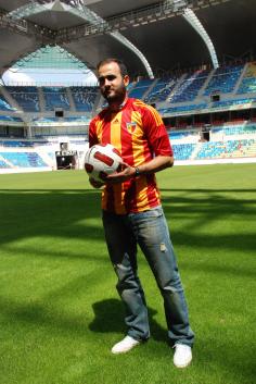 [Resim: gokhan_unal_kayseride_83974_400.jpg]