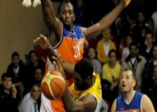 Mersin'e 'Ak�' dayanmaz: 89-75
