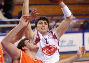 Edirne Olin Gen�lik Spor'a Makedon guard!