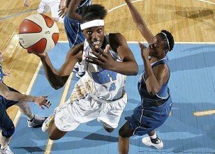 Sylvia Fowles ma�lubiyetle kapatt�