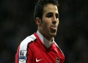 Fabregas gemileri Bar�a i�in yakt�