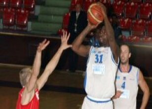 Telekom Kepez'e ac�mad�: 87-75
