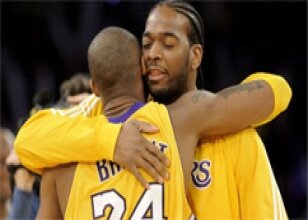 Kobe, Toronto'yu y�kt�!