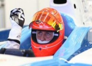 Schumi idmanlara başladı