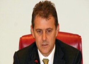 �zgener: "F.Bah�e ve G.Saray hak etmi�ti"