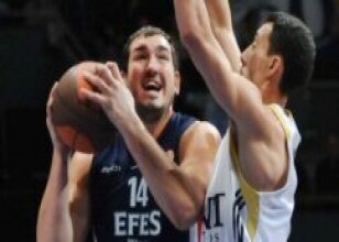 Efes Pilsen y�k�ld�: 75-77