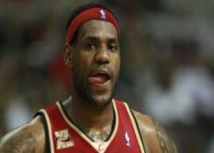 LeBron'dan yeni bir rekor