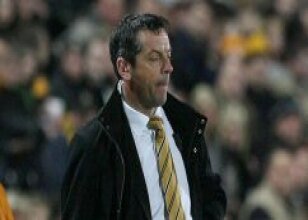 Phil Brown kovuldu!