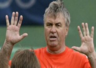 Hiddink Rusya ile anla�amad�!