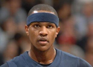 Lakers'a 20'lik forvet