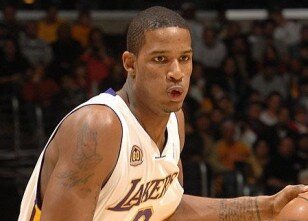 Indiana Collison'u, Hornets Ariza'y� kapt�