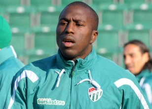 http://cdn.sporx.com/img/3/2011/altidore552.jpg