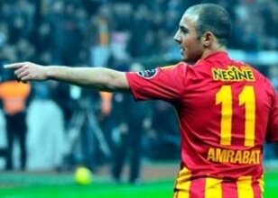 amrabat33.jpg