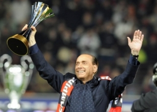 Milan Berlusconi imzasıyla maça çıkacak!