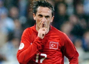 http://cdn.sporx.com/img/3/2011/tuncay_sanli_milli_takim.jpg