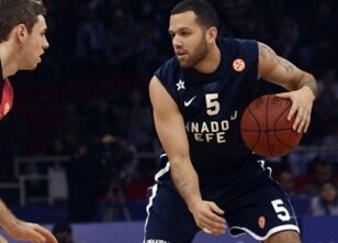 39664-anadolu-efes-bu-kez-basaramadi.jpg