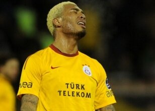 Colin Kazım Olympiakosa Kiralandı kazim kazim 5435 Colin Kazım Olympiakosa Kiralandı