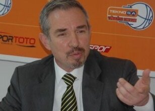 T�rk Telekom'a yeni antren�r