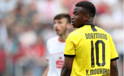Moukoko Nuri Şahin'in rekorunu kırdı