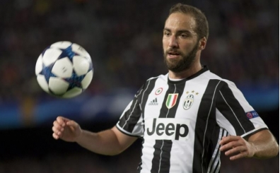 Juventus'ta Higuain devri kapandı!