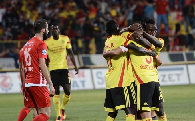 Yeni Malatyaspor liderlik i�in mutlu!