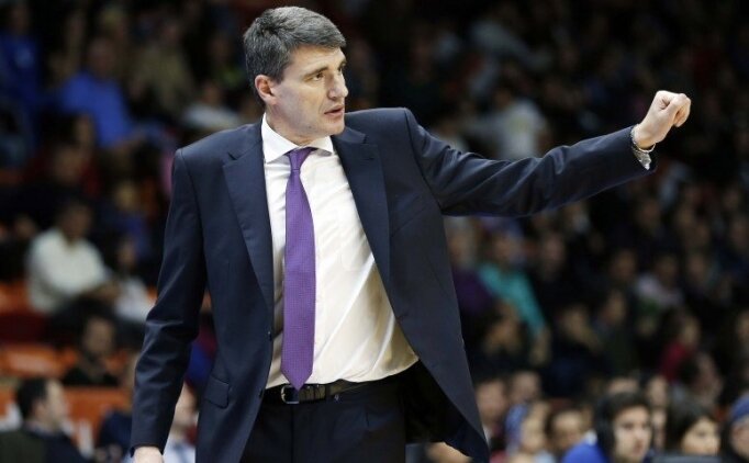 Anadolu Efes, Perasovic'i resmen duyurdu