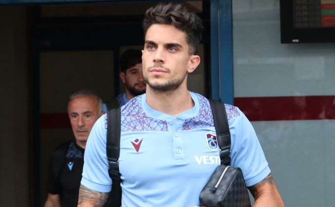 Abdullah Avc�, Marc Bartra'yla 12'den vurdu