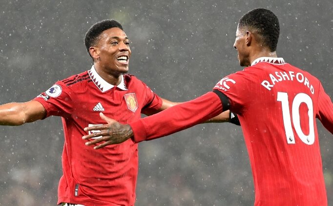Manchester United 3 puan� 3 golle ald�