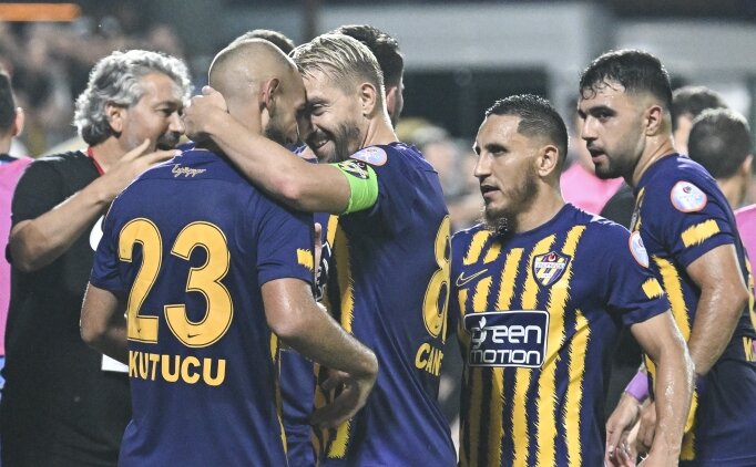 Caner Erkin y�ld�zla�t�, Ey�pspor kazand�!