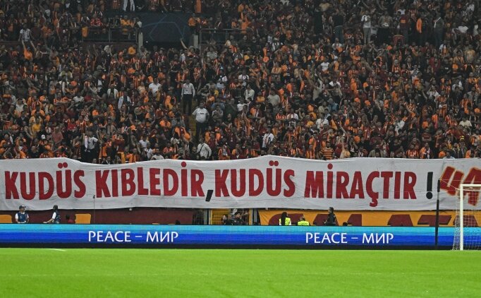 Galatasaray taraftarlar�ndan Kud�s'e destek!