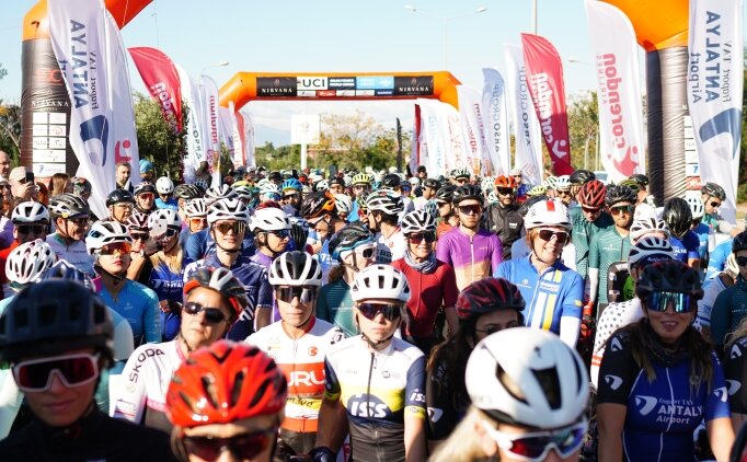 Antalya'da 'Nirvana Gran Fondo D�nya Serisi' tamamland�