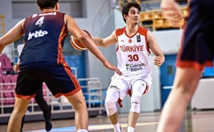 Gen� milli basketbolcular�m�z, Yunanistan'a kar��s�nda ma�lup