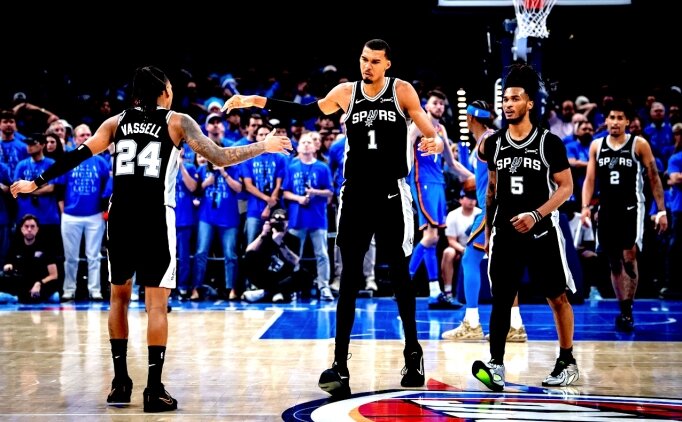 Spurs, 12 y�l sonra NBA finallerinde!