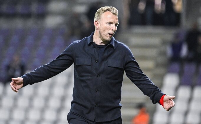 Aziz Y�ld�r�m'dan Dirk Kuyt ile g�r��me