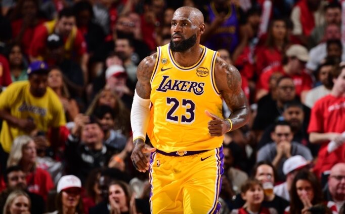 LeBron'un kamp� tembih etti: 'Spek�lasyon yapmay�n'