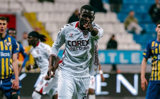 Mouandilmadji'den Galatasaray formas� i�in �z�r