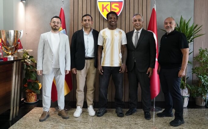 Kayserispor'da tarihi g�n! 15 transfer birden!