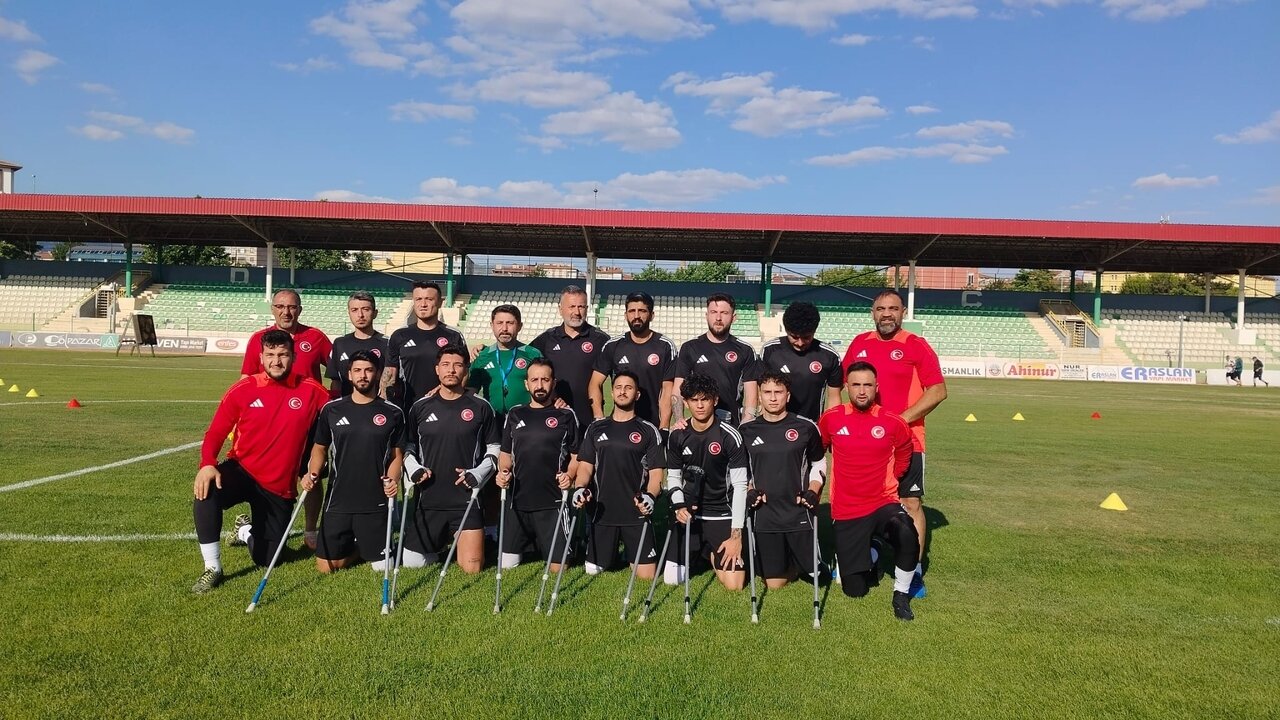 Ampute A Milli Futbol Tak�m�, turnuvaya haz�rlan�yor!