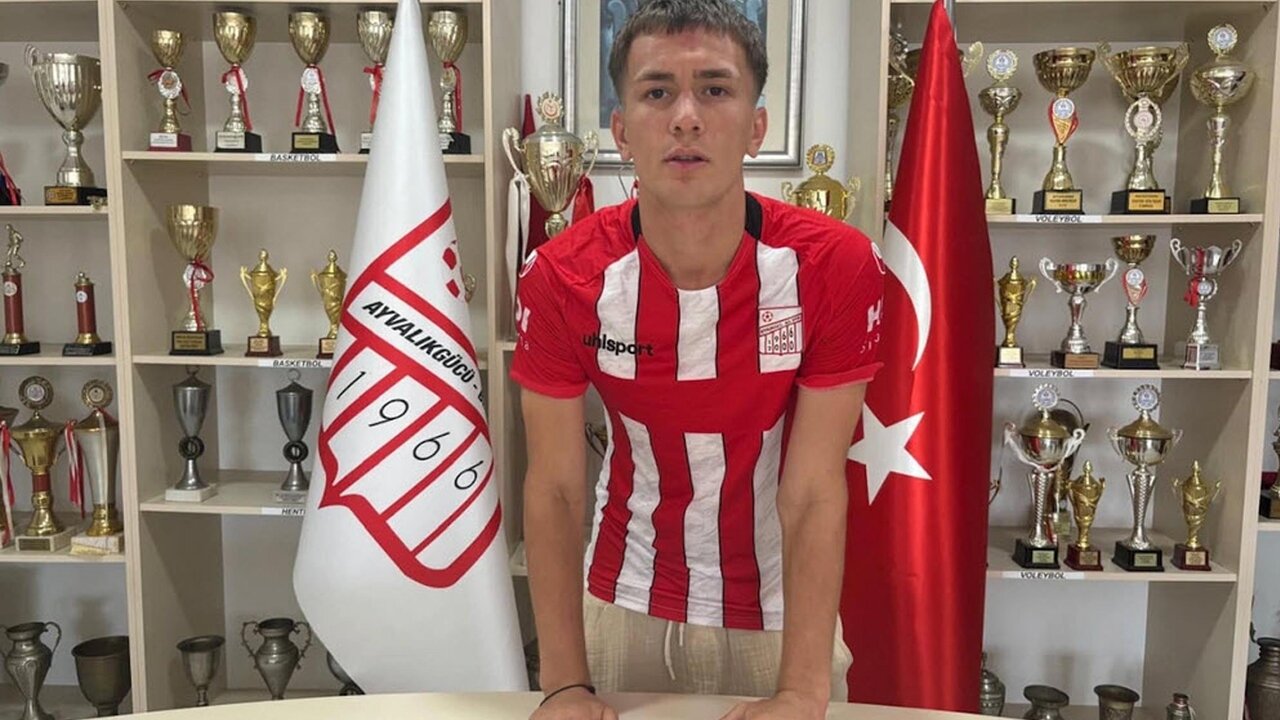 Ayval�kg�c� Belediyespor'a gen� santrfor!