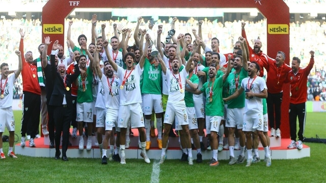 Eski�ehirspor ve Bursaspor'dan anlaml� ma�!