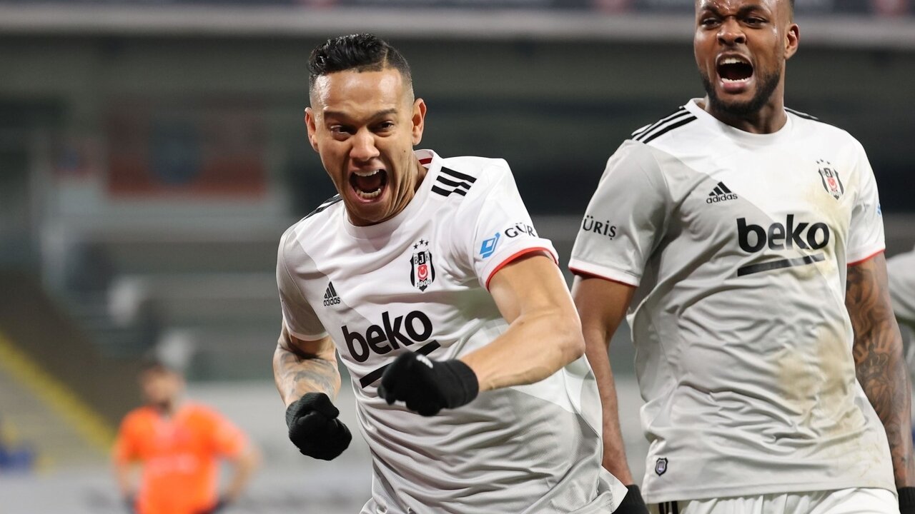 Josef de Souza'dan Be�ikta� a��klamas�!