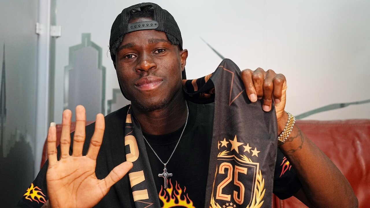 Singo: 'Galatasaray'da olmaktan �ok mutluyum'