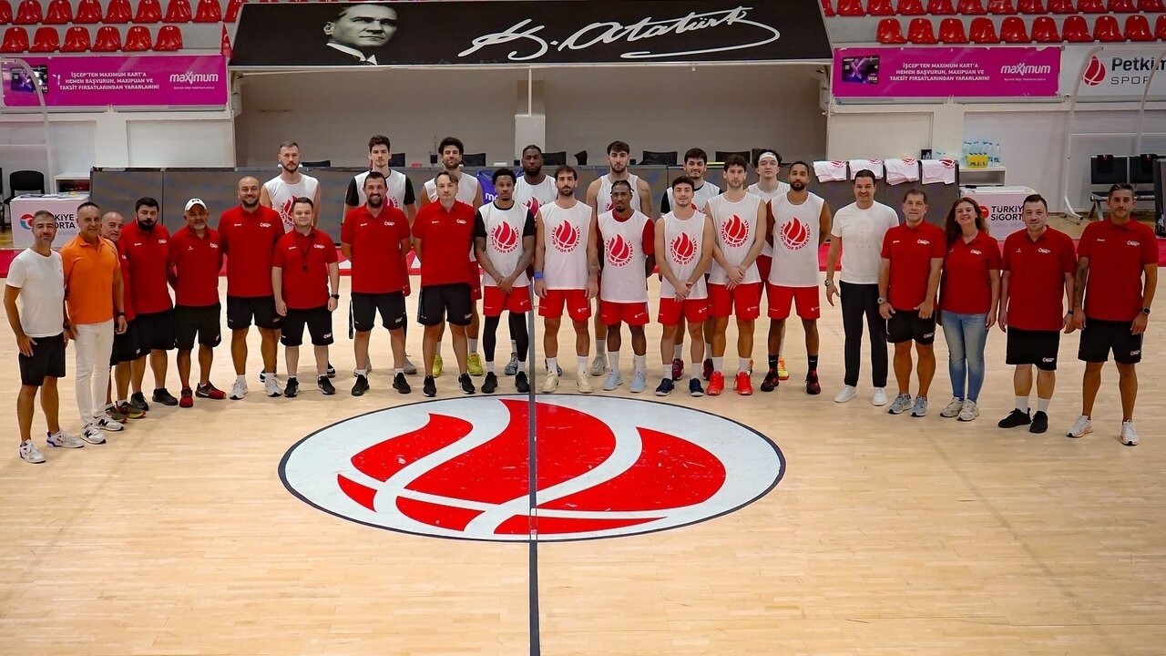 Petkimspor tam kadro parkeye indi!