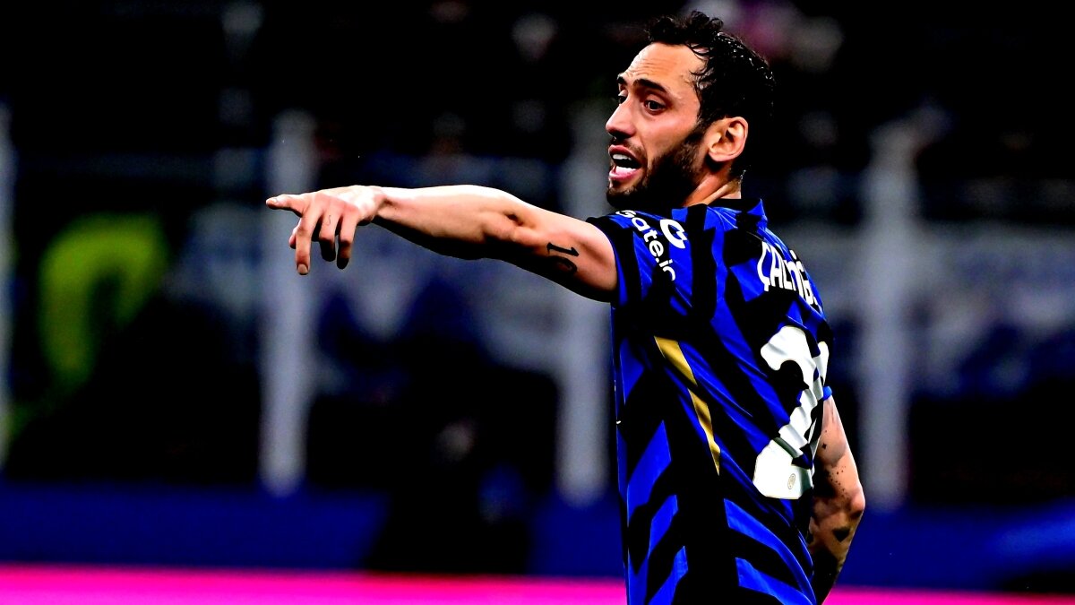 Hakan �alhano�lu sava�� ba�lad�: Inter ve Galatasaray!