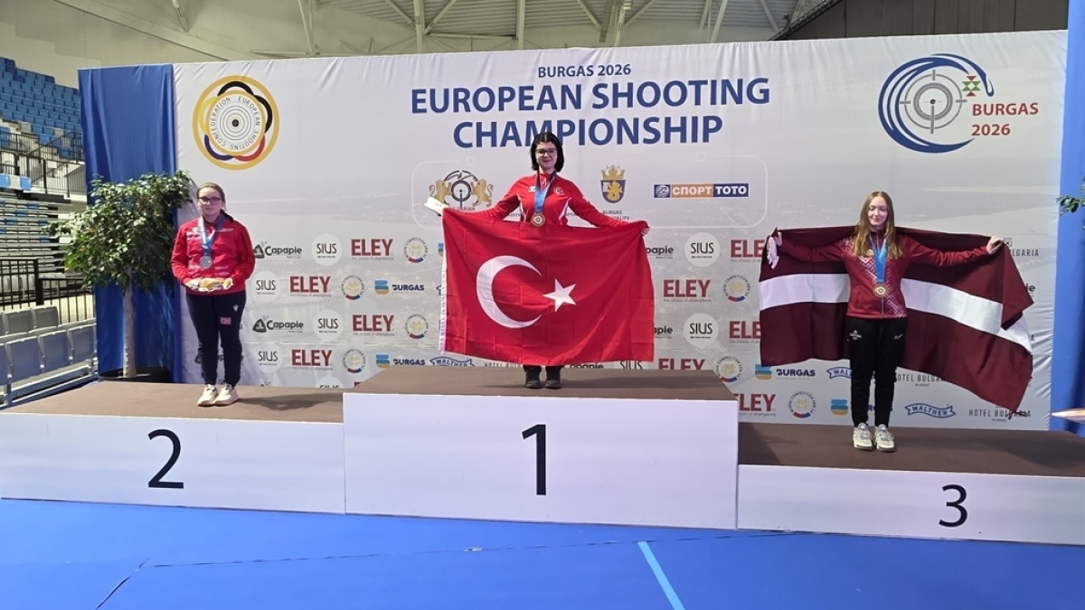 Milli at�c� Elif Berfin Altun, Avrupa �ampiyonu!