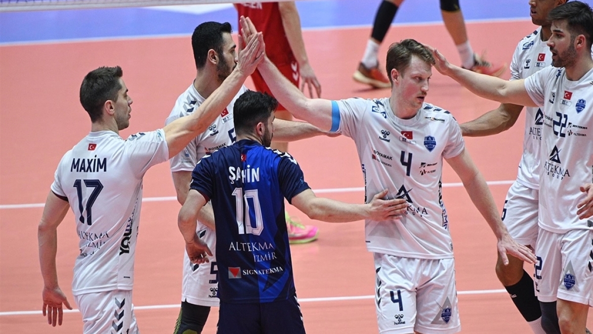 Altekma yar� final i�in sahada