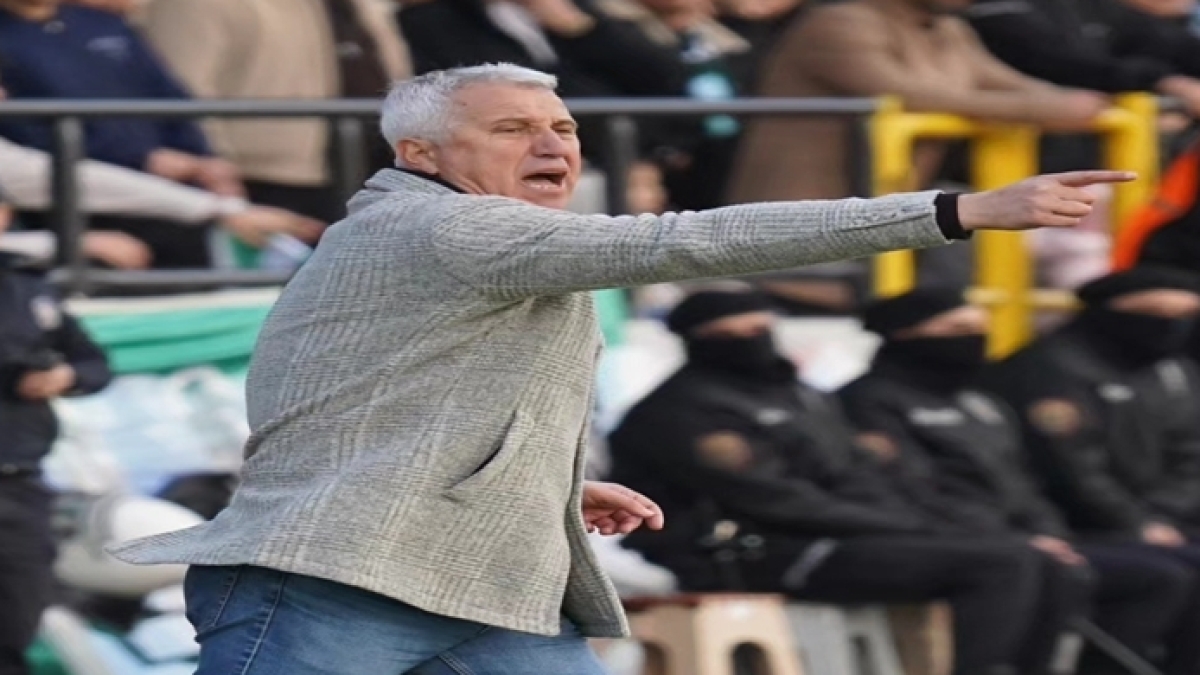 Mu�laspor liderli�i evinde kaybetti